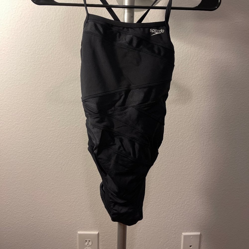 Speedo swimsuit, black with textured design, size 32. NWOT